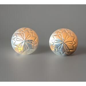 1990s Native American NAVAJO Sterling Silver Dome Post - Flower/Snowflake 1.15”